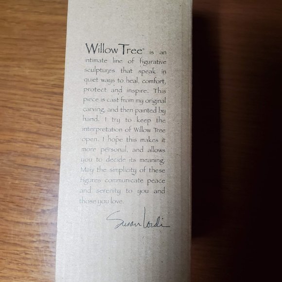 SOLD - Willow Tree Figurine, Soar 2012, ceramic girl figure with bird, NIB - Picture 10 of 10